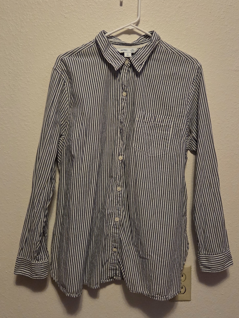 Old Navy 1X White/Blue Striped Button Up Top Shirt